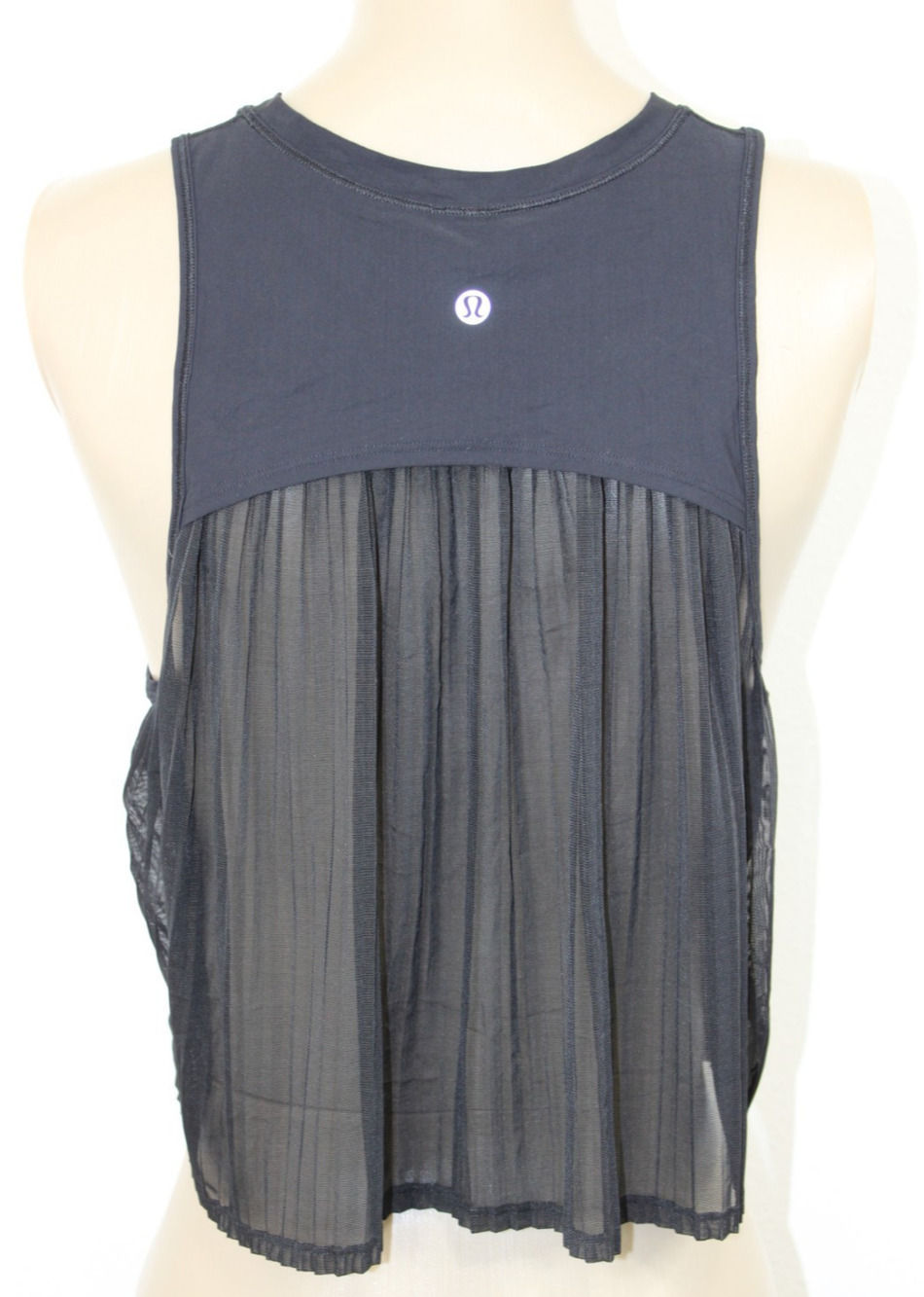 Lululemon Cream Essential Tank Pleated Black Top 6/8
